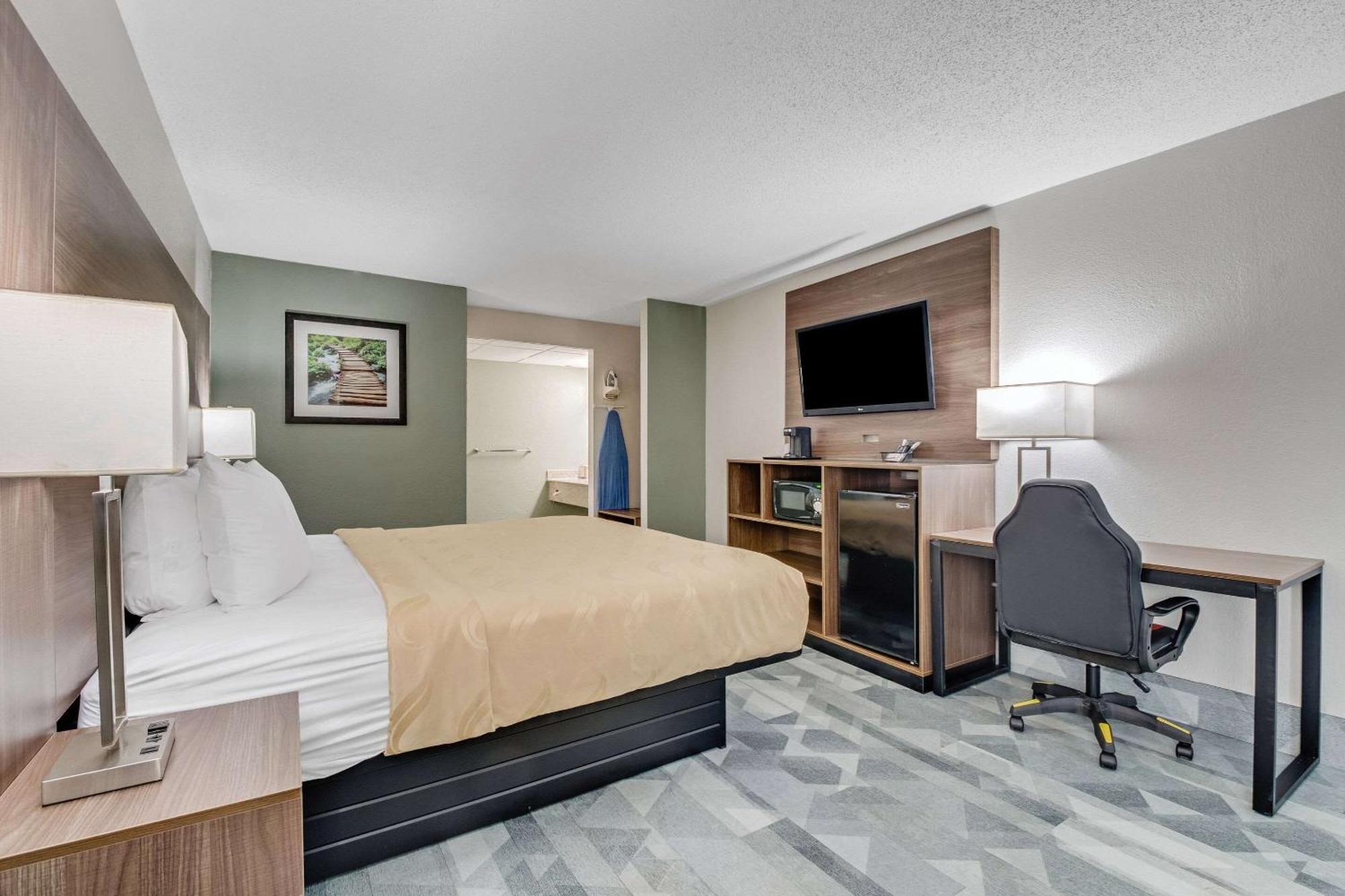 Quality Inn Dalton Exterior foto